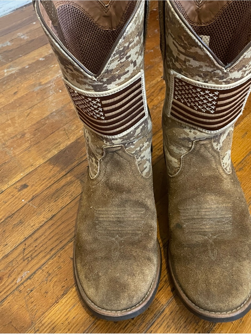 Ariat Tan Cowboy Boots with Camo Shaft and Flag Patch